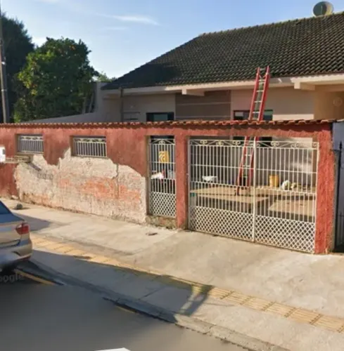 Portão de ferro maciço 
