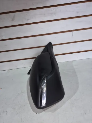Retrovisor Chevrolet Tracker 2020 2025 lado direito original
