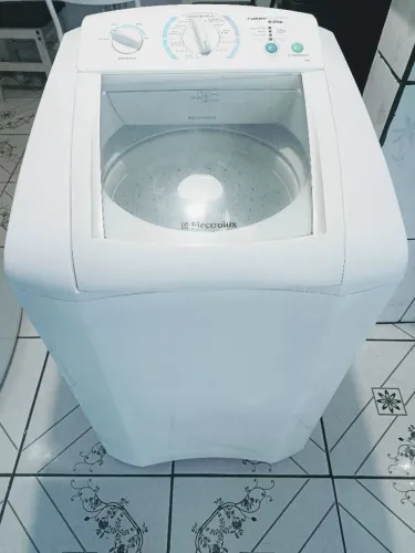 Maquina de lavar Eletrolux 9 kilos