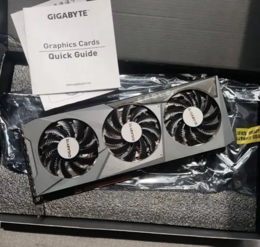 rx 6700 xt 12gb ? parcelas em até 12x ? troco em iphones ou videogames  R$ 2.300,00