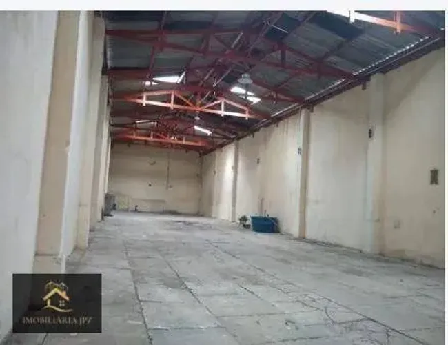 Galpão Comercial para Locação | 500m² | Pé-Direito 7m | Energia Trifásica | Acesso para Ca