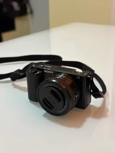 Câmera Sony ZV-10