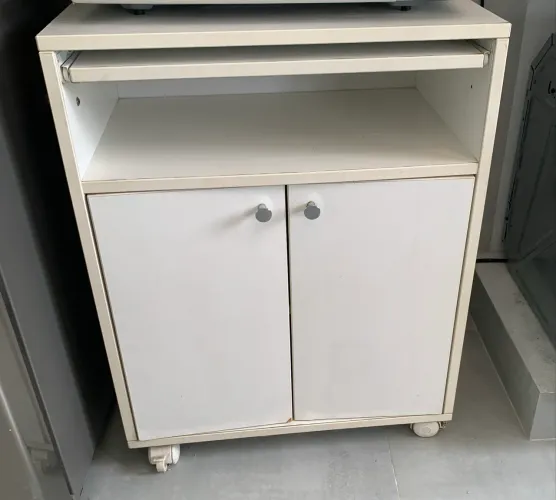 Armário baixo para colocar microondas branco mdf