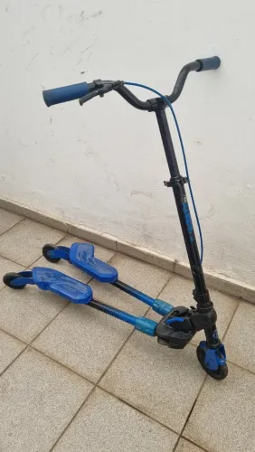Vendo patinete usada. Bom estado. Super divertida para uso recreativo