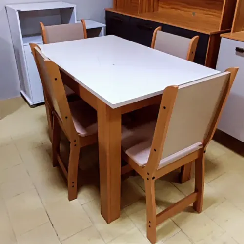 Mesa de jantar 4 cadeiras