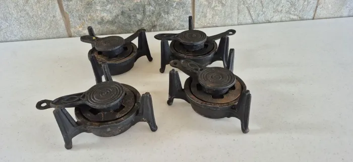 Fogareiro a álcool em ferro fundido R$ 80,00 cada