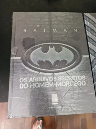 Os Arquivos Secretos: Batman E Superman + Boneco Exclusivo