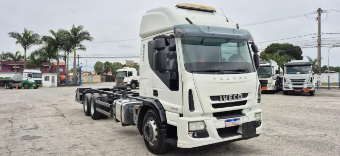 Iveco Tector 240E28 BAIXO KM