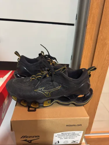Mizuno Prophecy 13 Preto com Dourado ORIGINAL