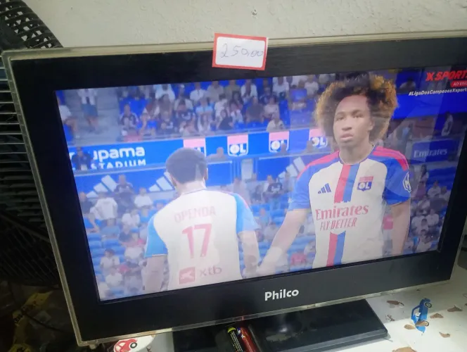 TV Monitor Philco 16" com controle