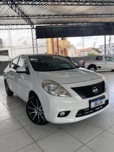 Nissan Versa SL 1.6 16V Flex Fuel 4P Mec. 2014