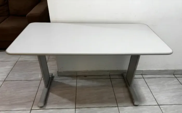 Mesa pc escritorio 1,20x60cm conservada