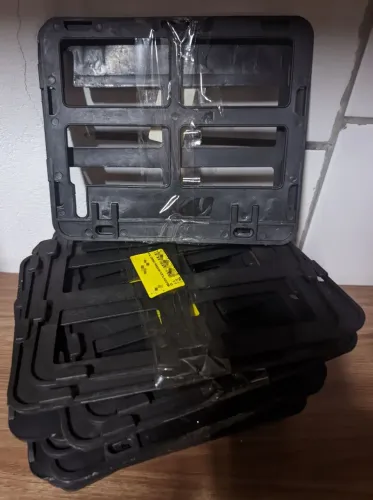 Molduras de Placa para Moto - 18 Unidades (NOVAS) <br>