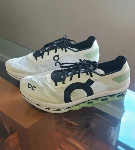 Tênis On Running masculino Cloudboom Echo