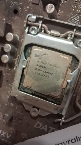 Procesdador i3 8350k