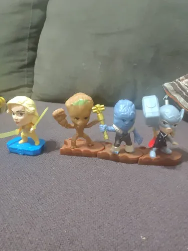 Bonecos da Marvel MC Donald's