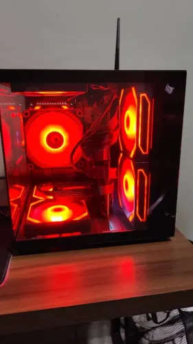 PC gamer Ryzen 5 5600x + RX 9060 XT 16GB + 64GB de RAM