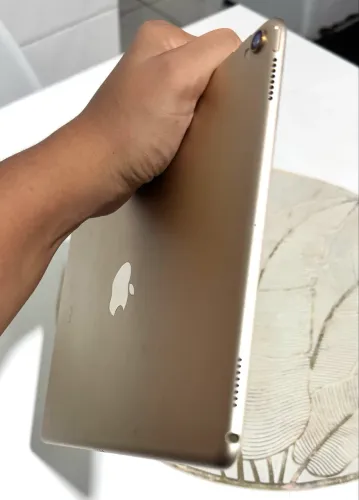 iPad para retirada de peças