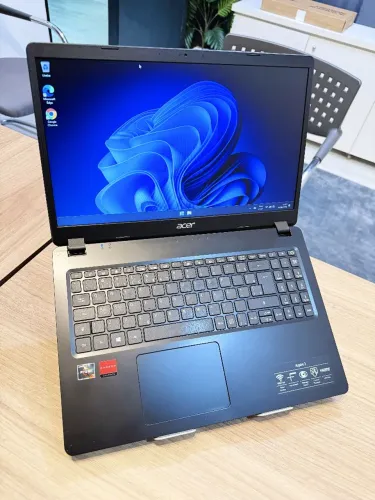 NOTEBOOK ACER RYZEN 7 3700U / 12GB / VEGA 10 2GB / ACEITAMOS TROCAS!!!