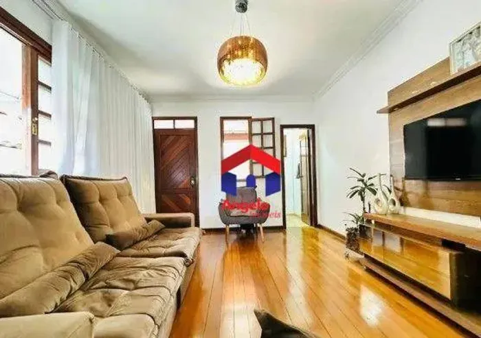 Casa com 3 quartos à venda, 180 m² por R$ 890.000 - Santa Amélia - Belo Horizonte/MG