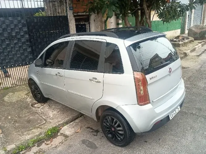Fiat Idea Essence Dualogic 1.6 Flex 16V 5P 2011