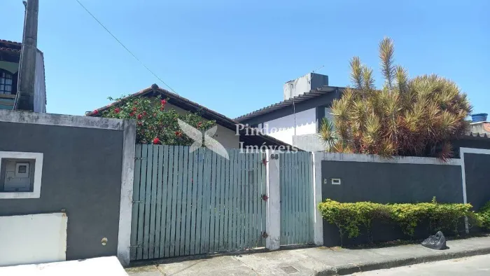 Casa para Locação em Serra / ES no bairro Estância Monazítica