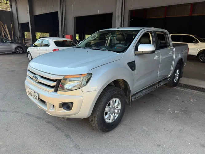 Ford Ranger XLS 3.2 20V 4X4 CD Diesel Aut. 2014