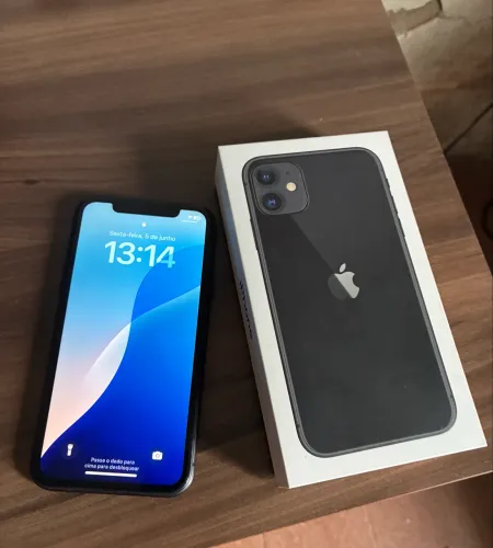 iPhone 11 64GB Preto - 84% Bateria - Ótimo Estado
