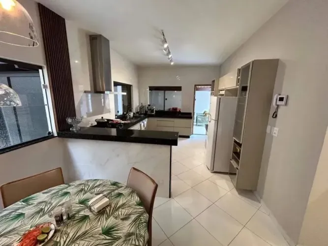 Vendo casa no bairro Alcides Junqueira