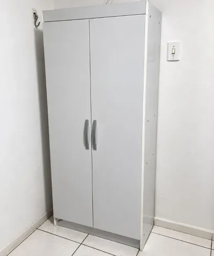 Armário multiuso 2 portas
