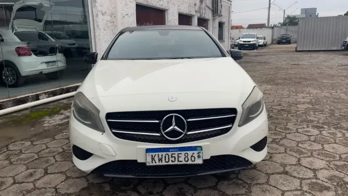 Mercedes-Benz Classe A 200 1.6 TB 16V Urban 156cv Aut. 2014