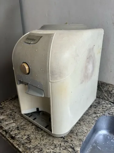 Bebedouro Esmaltec 250