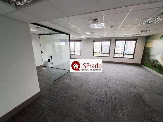 Em frente ao Forum, 84 m², 2 vagas, copa, ar cond, 2 banheiros, pronto para uso !
