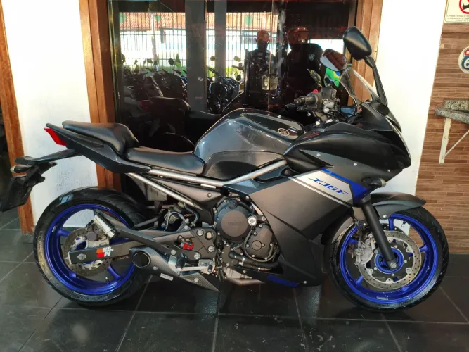 YAMAHA XJ6 2015 IMPECÁVEL