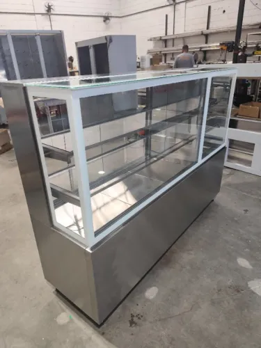 Vitrine profissional refrigerada em inox para açougue ou padaria - 1,80 m 