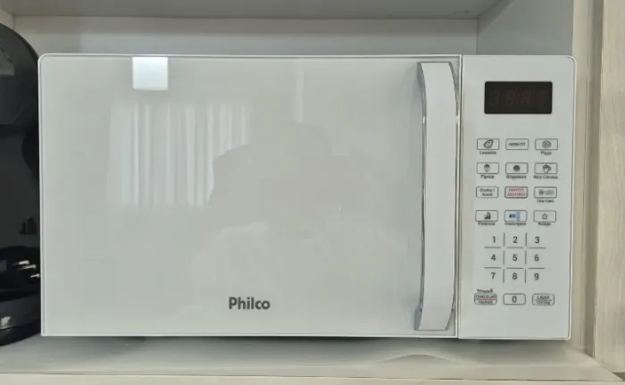 Micro-Ondas Philco 20L Branco Limpa Fácil PMO23B
