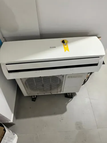 Ar condicionado 18000 btus Elgin em perfeito estado .