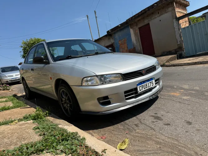 Mitsubishi Lancer GLX 1997