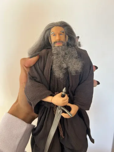 Boneco colecionável articulada em escala 1:6 Gandalf, o Cinzento, O Senhor dos Anéis.