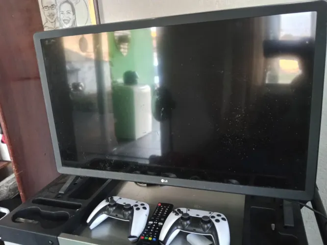Vendo TV pois comprei outra novinha