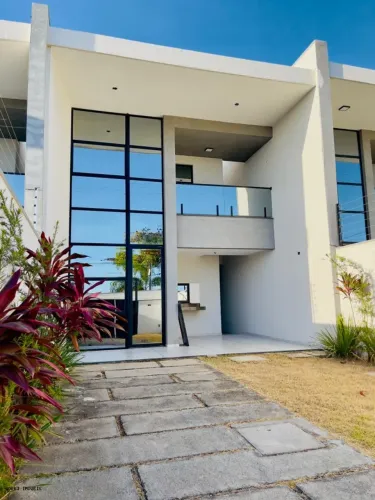Casa Duplex para Venda em Eusébio, Coité, 4 dormitórios, 4 suítes, 4 banheiros, 2 vagas