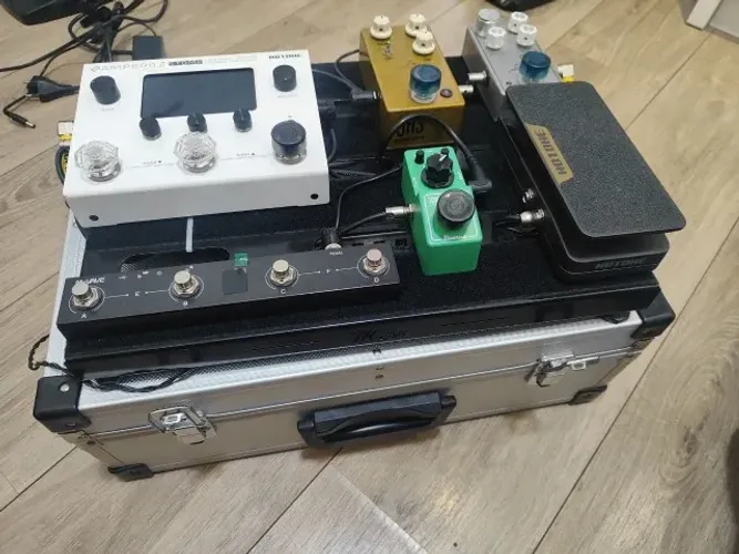 Pedalboard completo, Ampero stomp 2