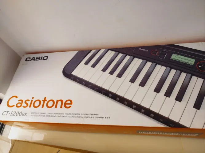 Vendo excelente teclado 