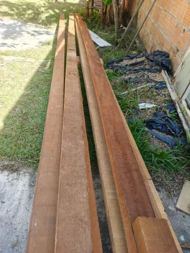 Peças de madeira