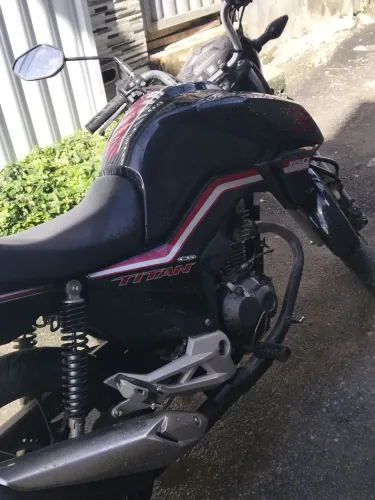Vendo moto Titan 160