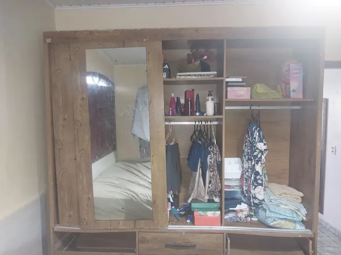 Guarda-roupa
