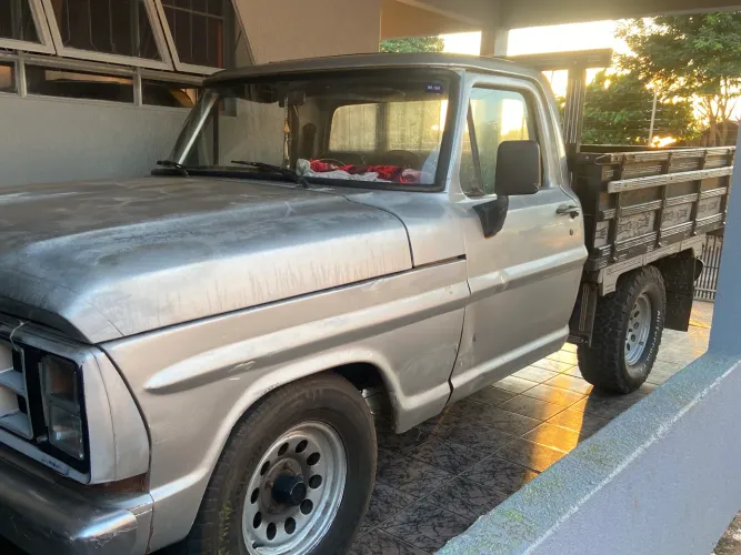 Vendo f1000 ou troco por Fiat Strada, S10 dupla pego carro menor ou maior valor!