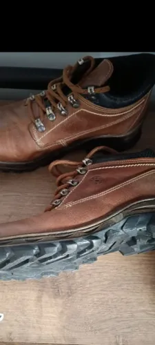 Bota masculina adventure em couro