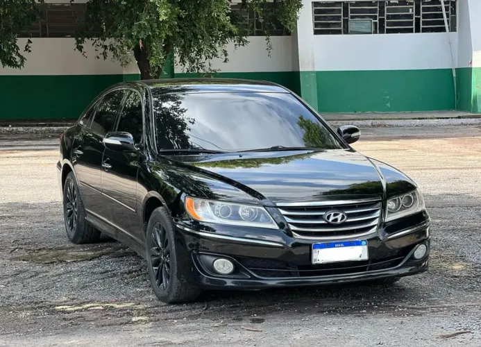 Azera com aprovação em nome sujo 