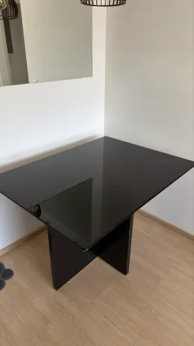 Mesa Preta Madeira e Vidro 90x120